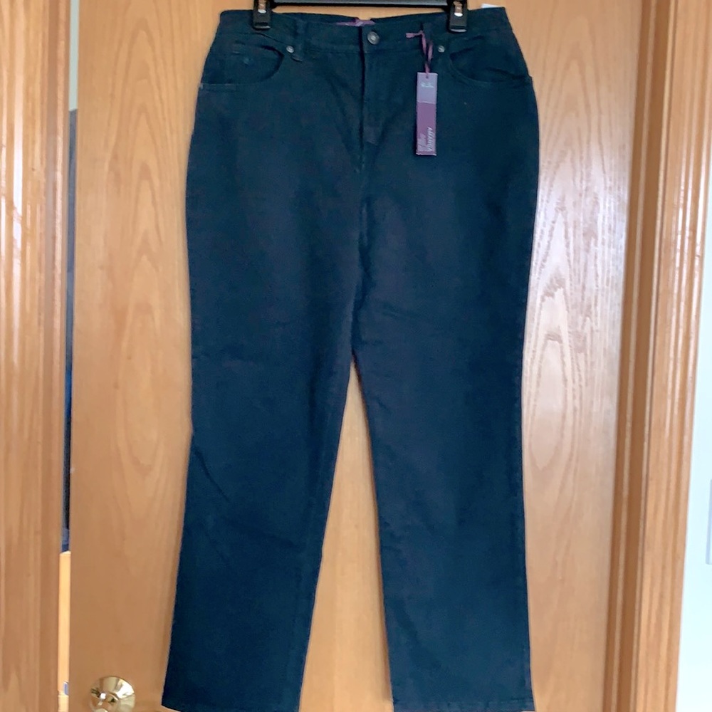 Gloria Vanderbilt women’s jeans.  Size 12 short.  Deep forest green.